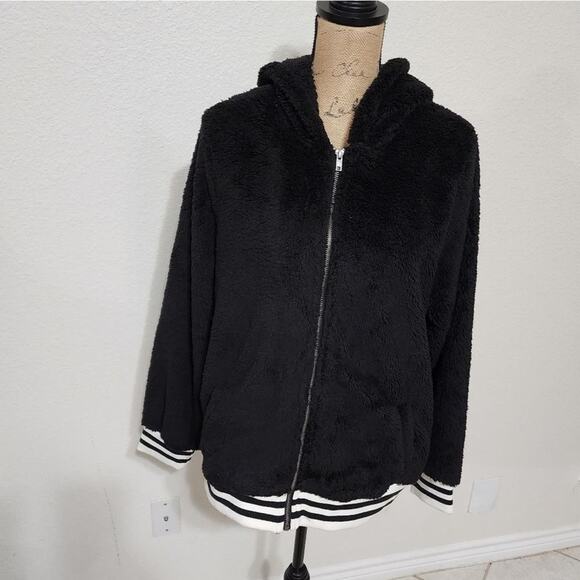 TORRID Black White Varsity Vegan FUR BOMBER JACKET plus‎ size 2 2X new!! - Picture 2 of 11
